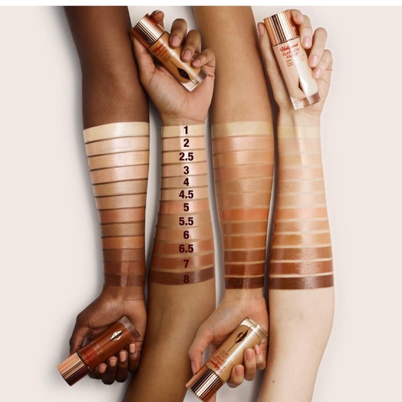 Charlotte Tilbury Hollywood Flawless Filter Foundation - Picture 6 of 9